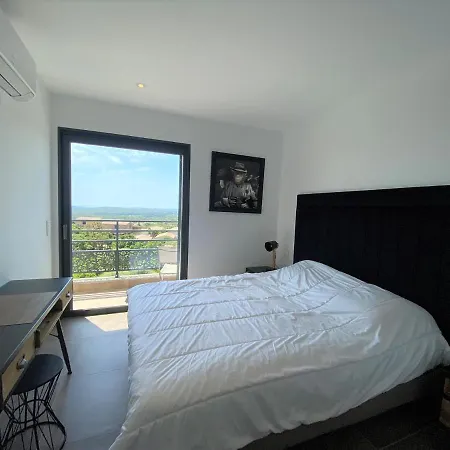 Tres Belle Neuve Vue Avec Piscine Chauffee סנט-לוסידה פורטו-וקיו