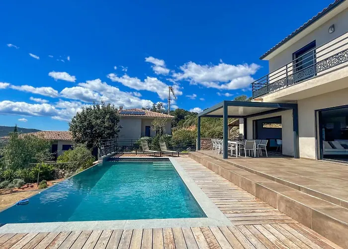Tres Belle Neuve Vue Avec Piscine Chauffee Sainte-Lucie de Porto-Vecchio