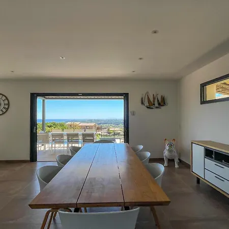 Tres Belle Neuve Vue Avec Piscine Chauffee Villa *