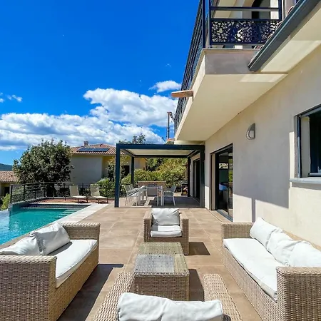 Tres Belle Neuve Vue Avec Piscine Chauffee Sainte-Lucie-de-Porto-Vecchio