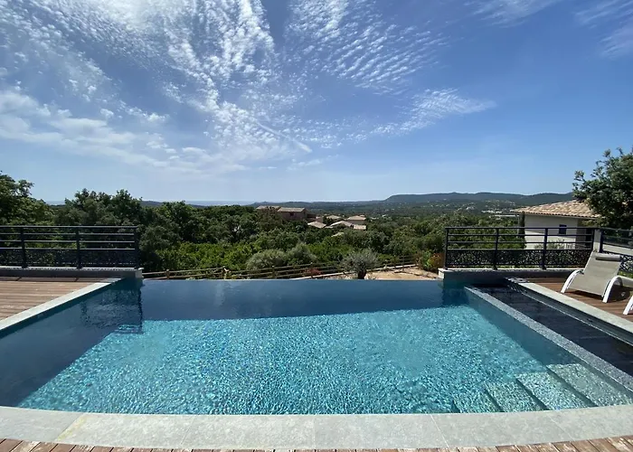 Tres Belle Neuve Vue Avec Piscine Chauffee *