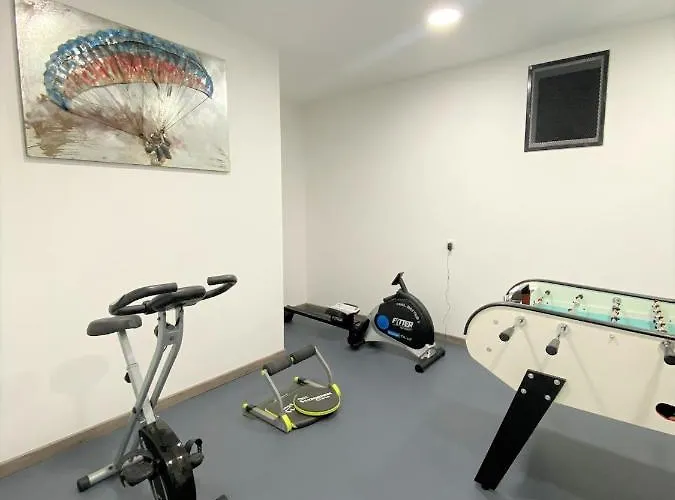 Tres Belle Neuve Vue Avec Piscine Chauffee Villa *