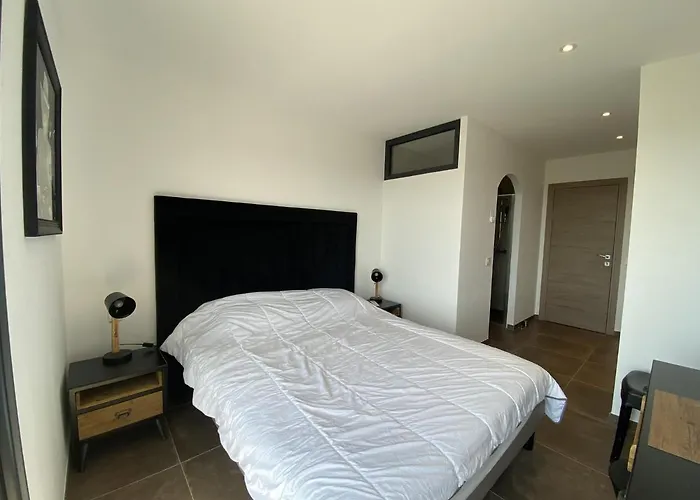 Tres Belle Neuve Vue Avec Piscine Chauffee Villa Sainte-Lucie de Porto-Vecchio