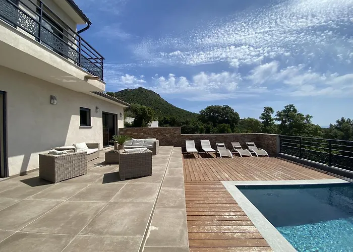 Villa Tres Belle Neuve Vue Avec Piscine Chauffee *