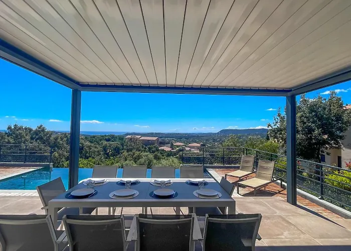 Villa Tres Belle Neuve Vue Avec Piscine Chauffee *