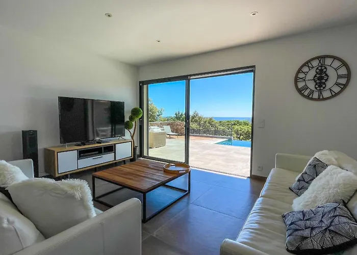 Tres Belle Neuve Vue Avec Piscine Chauffee Villa Sainte-Lucie de Porto-Vecchio