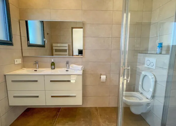 Tres Belle Neuve Vue Avec Piscine Chauffee Sainte-Lucie de Porto-Vecchio