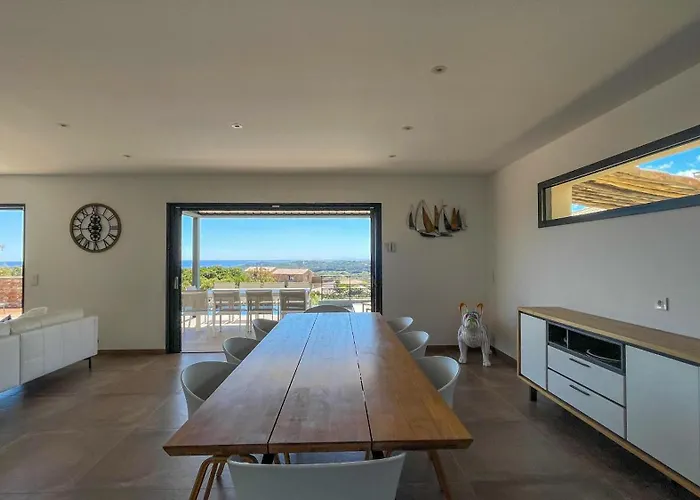 Tres Belle Neuve Vue Avec Piscine Chauffee Villa *