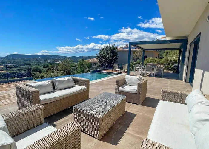 Tres Belle Neuve Vue Avec Piscine Chauffee * Sainte-Lucie de Porto-Vecchio